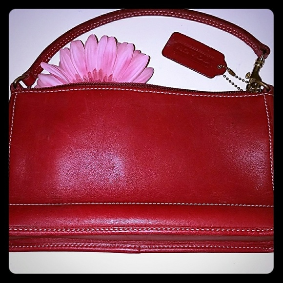 Coach Handbags - 🌸Vintage (Year 2000) Coach "Bleeker Demi" I…